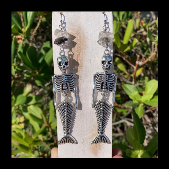 Herkimer diamond skeleton mermaid earrings - Picture 6 of 6